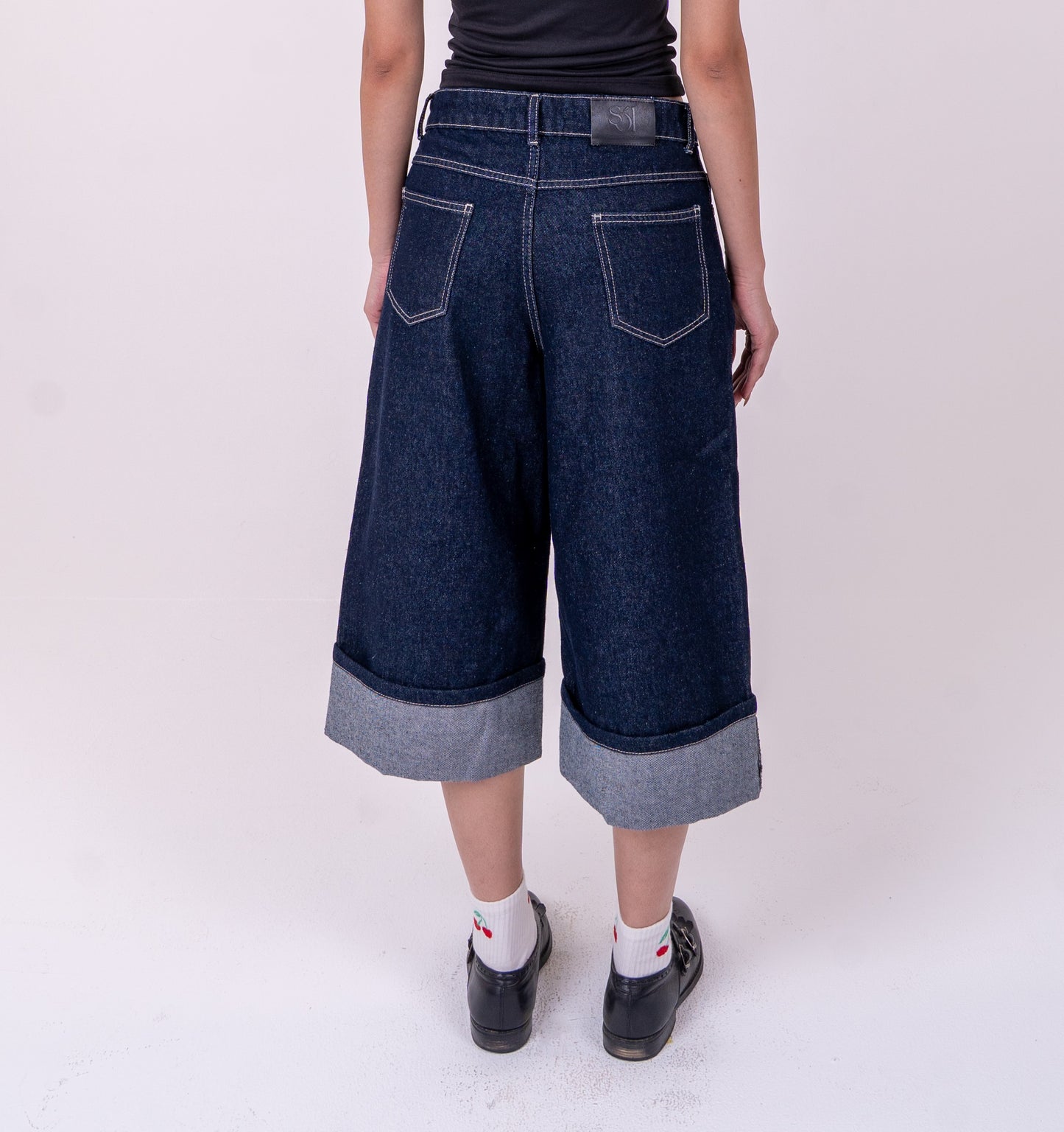 Folded Navy Blue Denim Jort