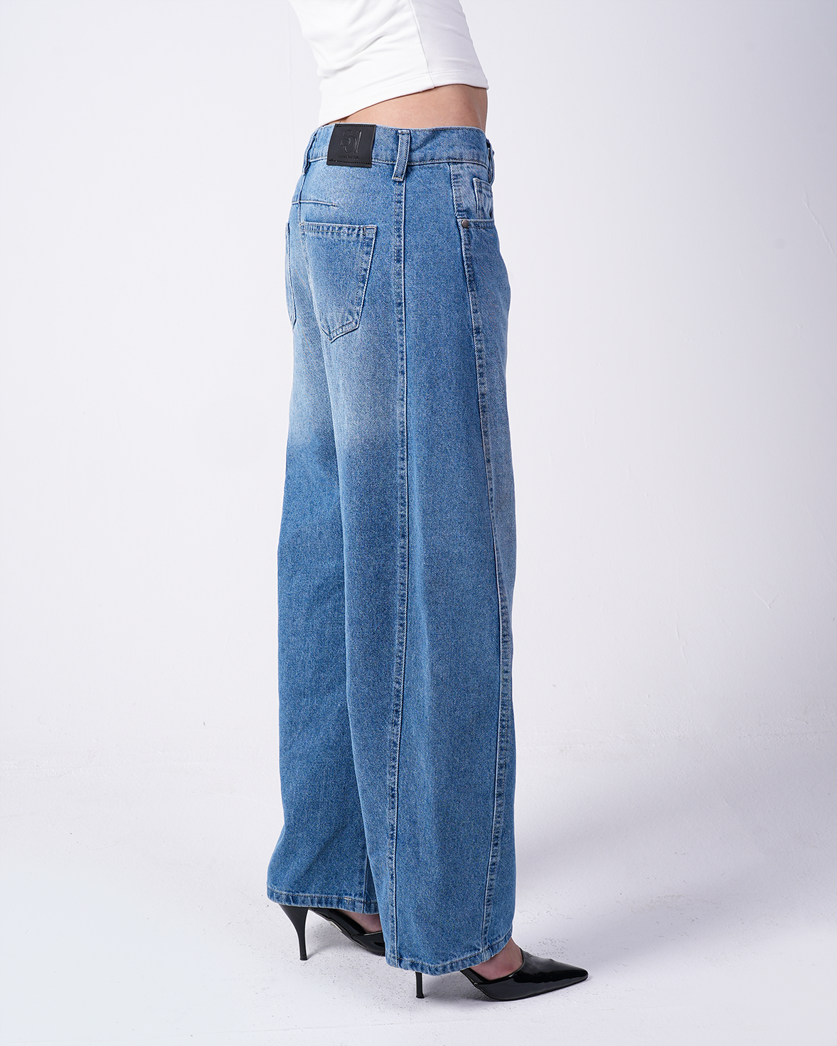 Blue Barrel-Fit Denim Pants