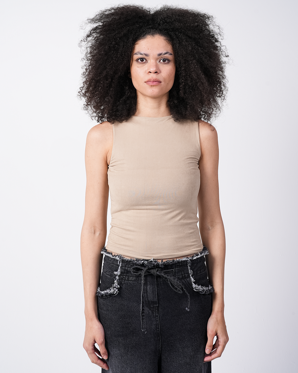 Round Sleeveless Top