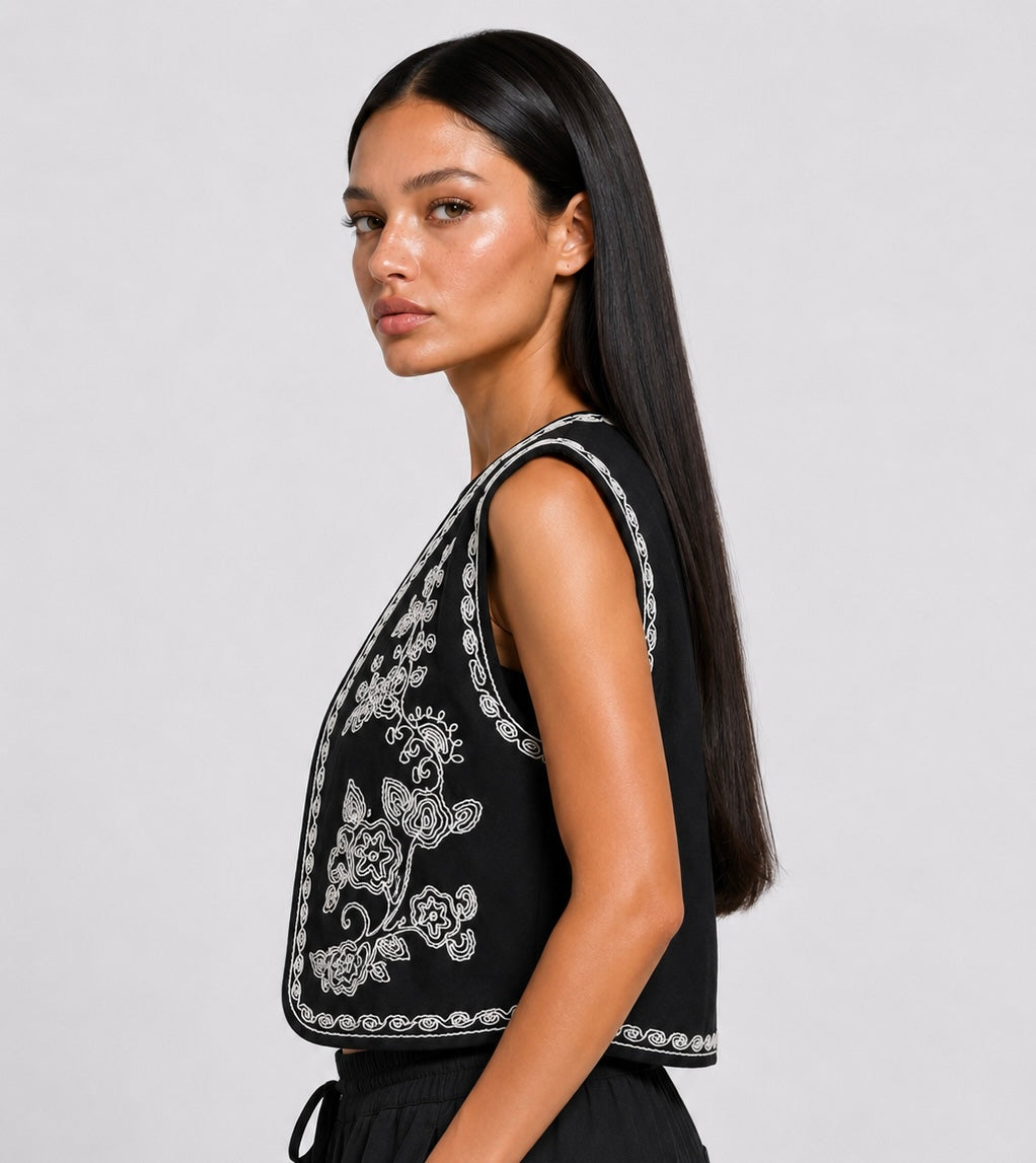 Black - Arabesque Embroidered Linen Set