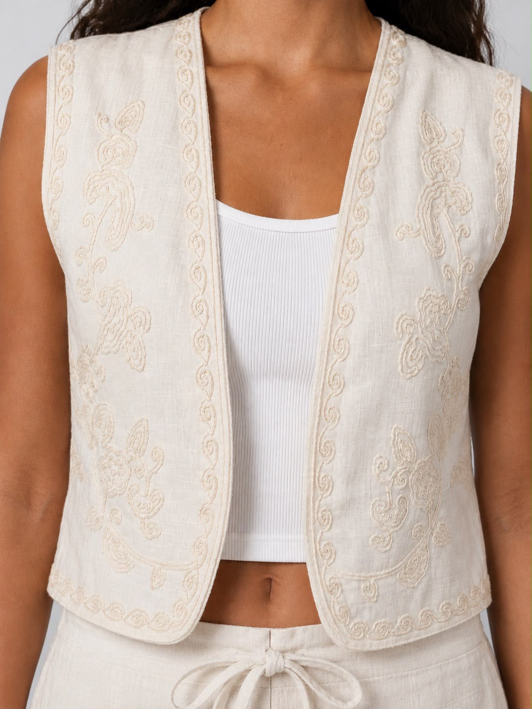 Off-White Arabesque Embroidered Linen Set