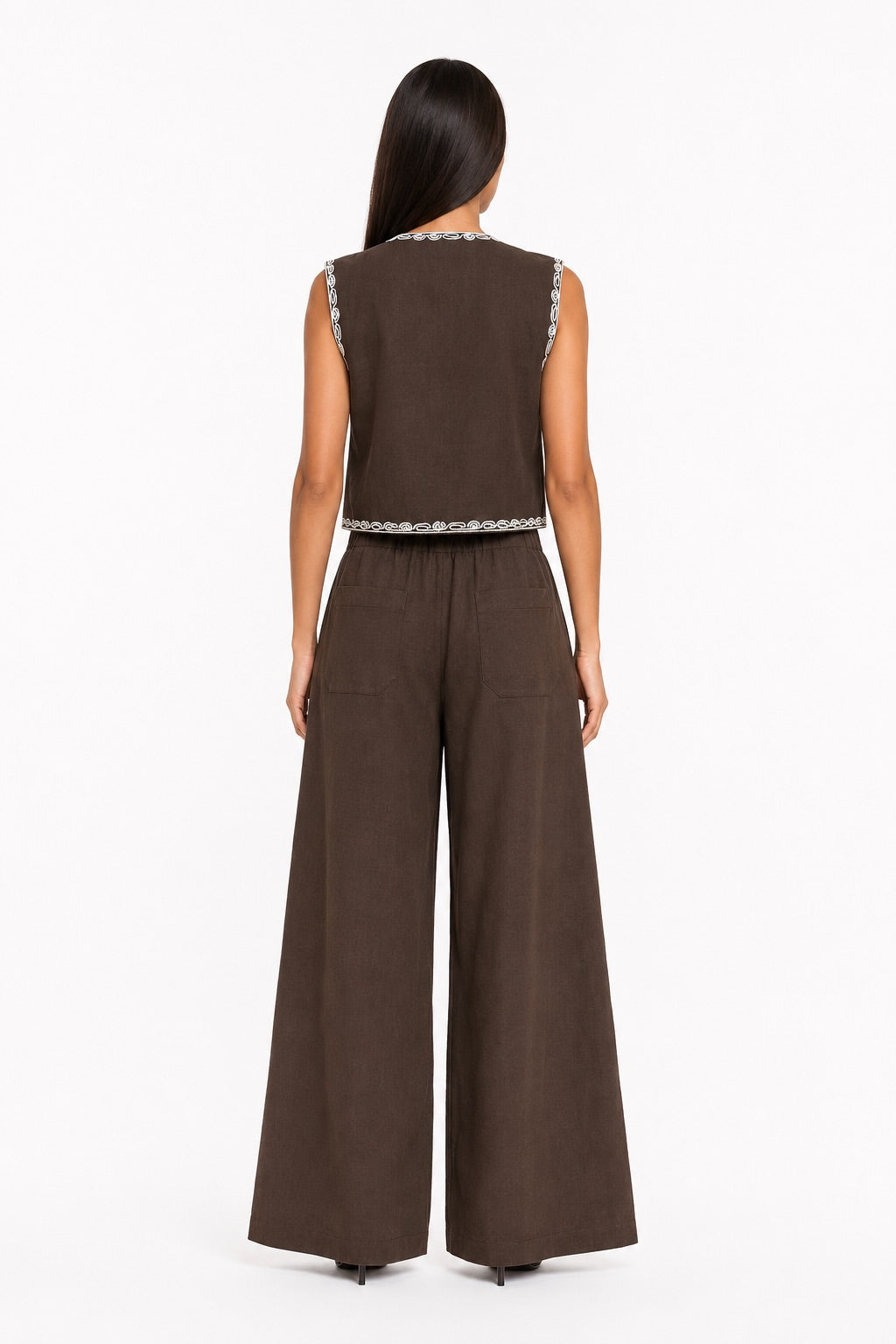 Brown Arabesque Embroidered Linen Set